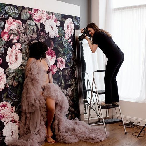 How to Book a Boudoir Photoshoot in Chicago (Step-by-Step Guide)