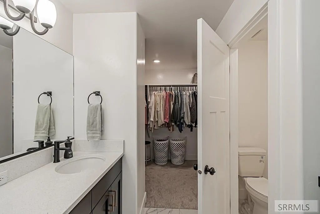 Avery - Master Bathroom 4.jpg