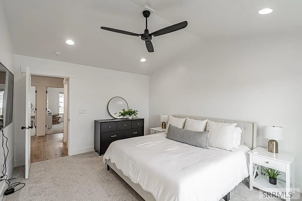 Avery - Master Bedroom - 3.jpg