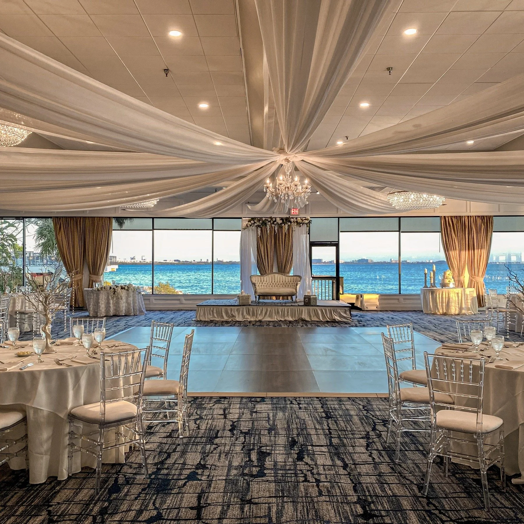 05-wedding-ballroom-reception.jpg