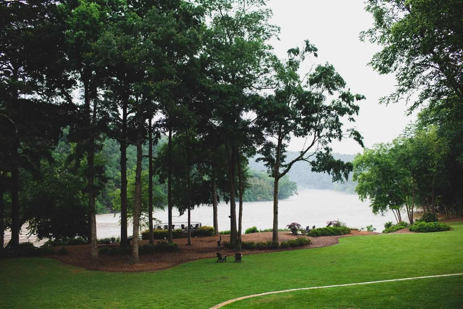 It was a misty/rainy evening, so not a lot outside activity.