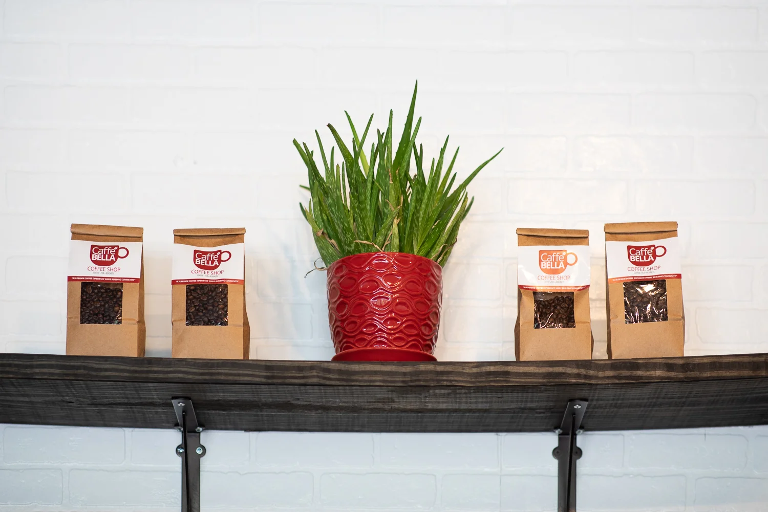 One can also order roasted coffee beans to go.