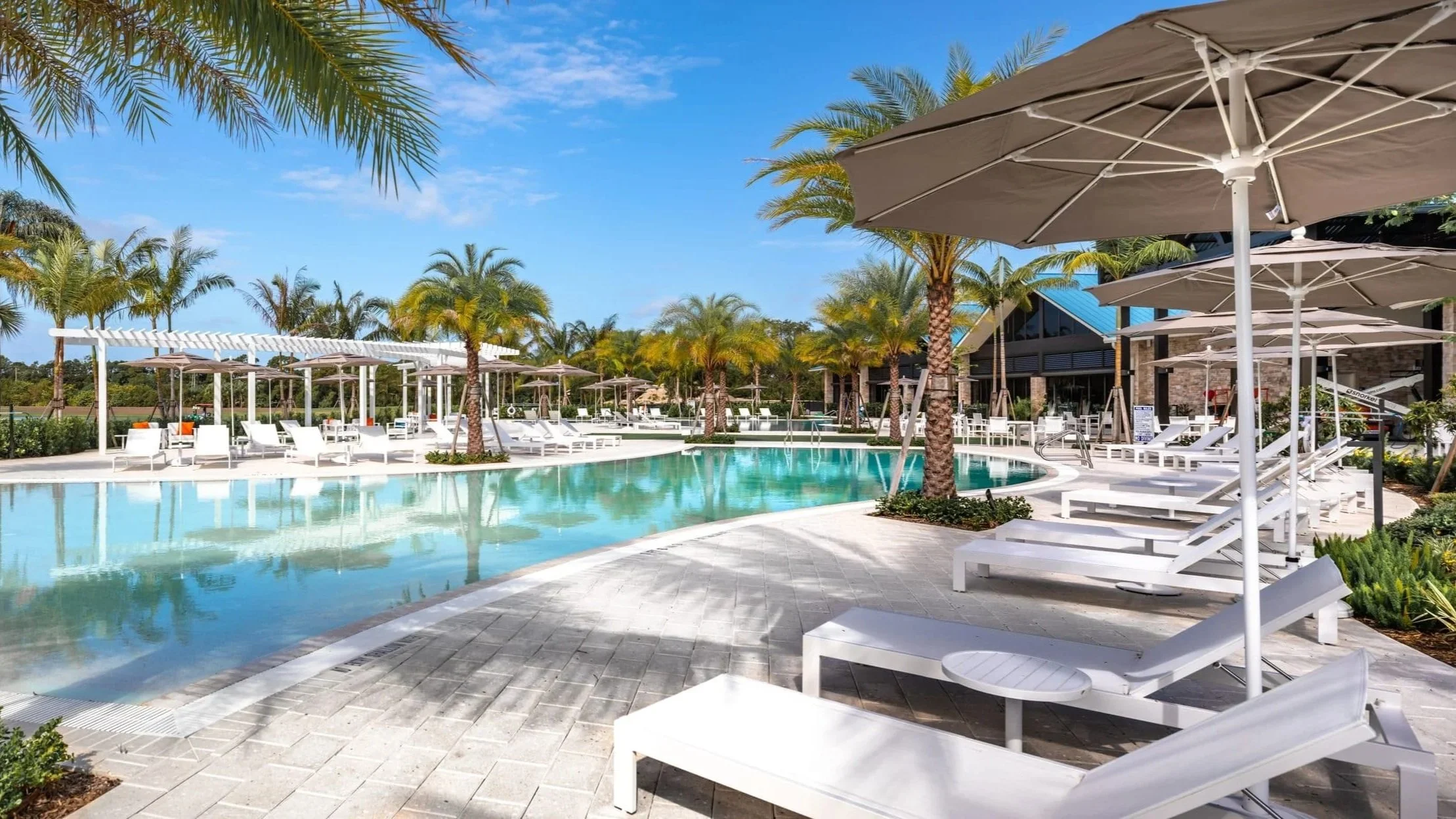 Eastpointe-Pool-Deck.jpg