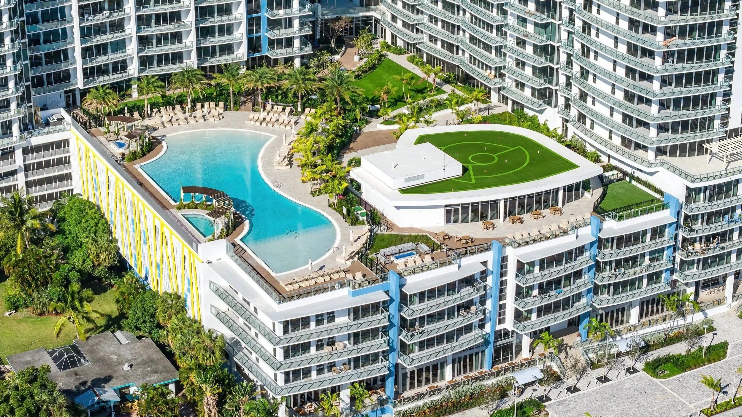 007-220LakeShoreDrive-LakePark-FL-33403-SMALL+%281%29.jpg