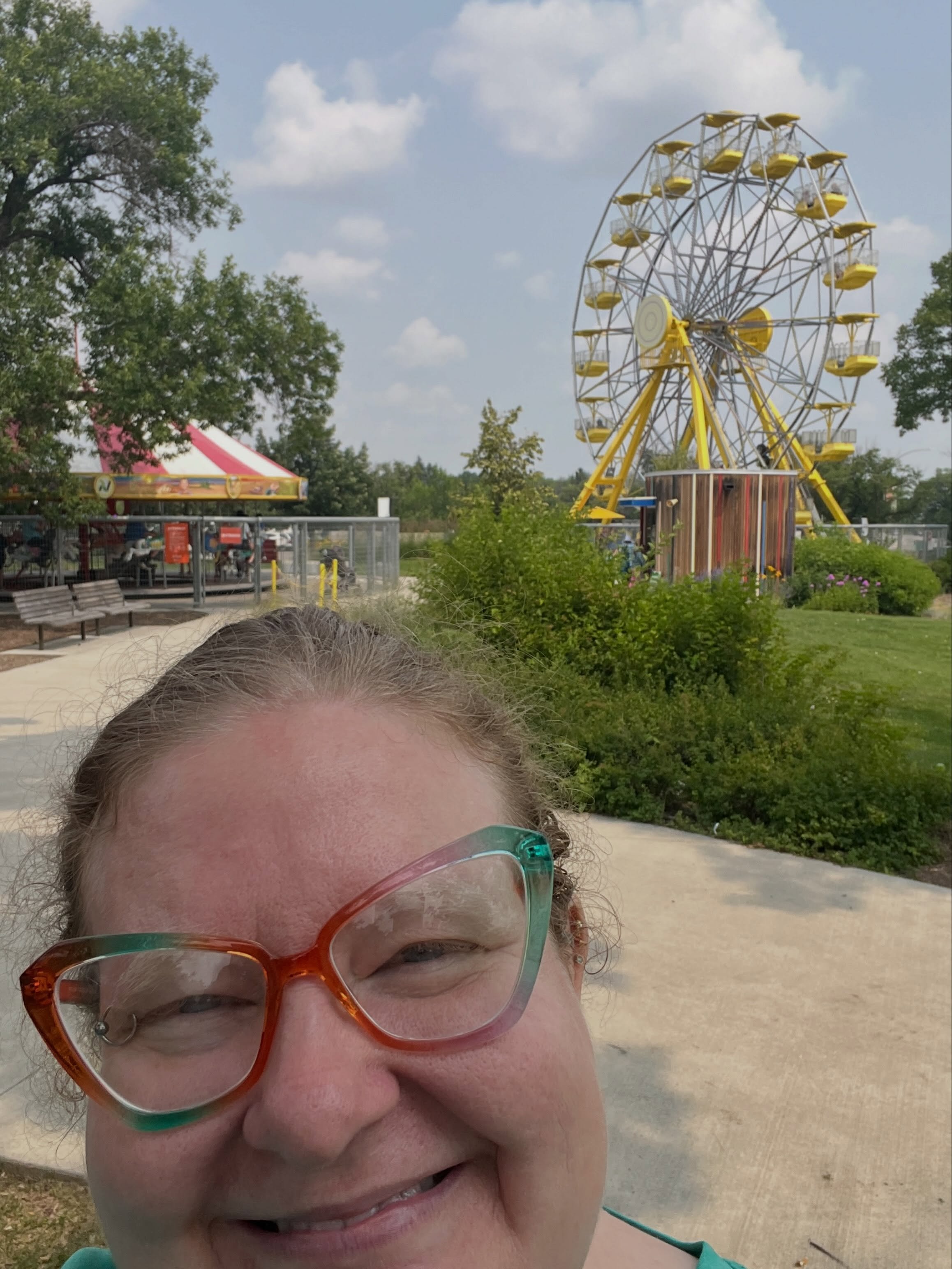 Fun was had at Kinsmen Park and we even spotted the elusive urban shopping cart in its natural habitat. 🛒