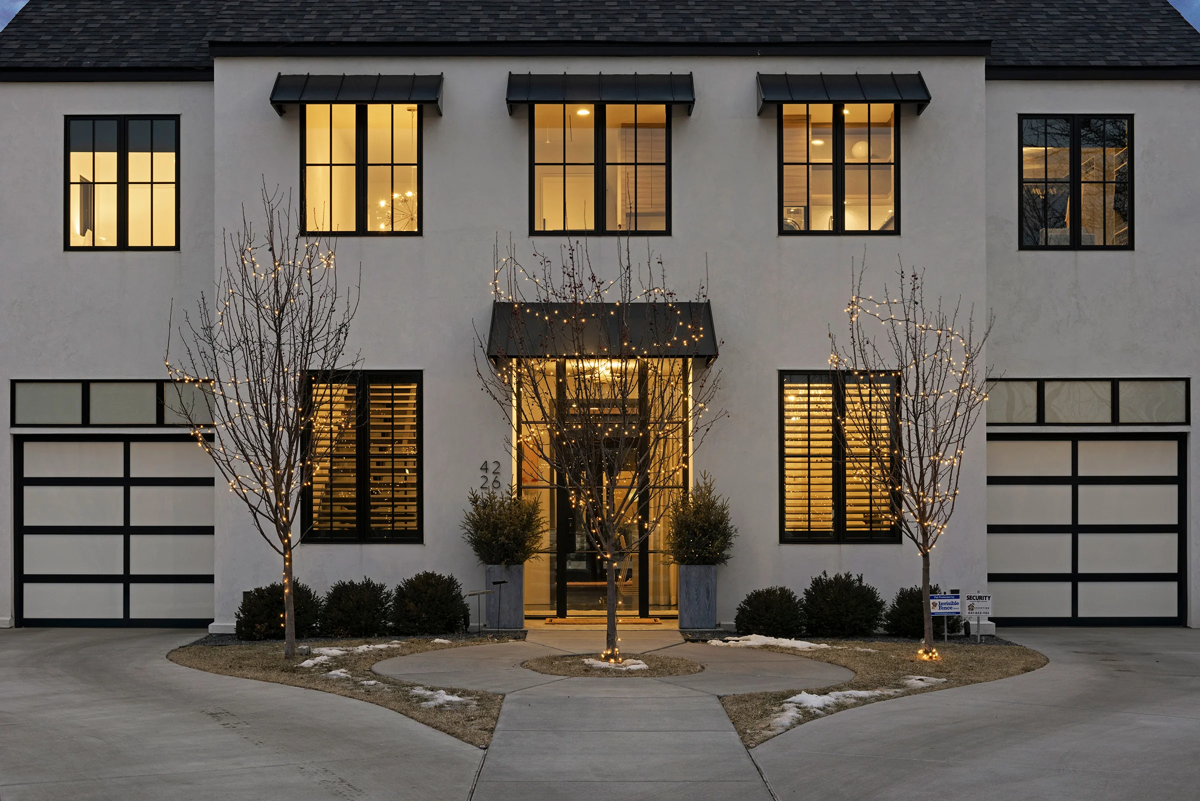 1--ext front.jpg