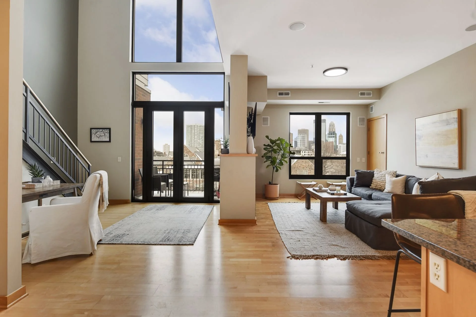 MPLS - 9 West Franklin Ave., #305 | $324,900
