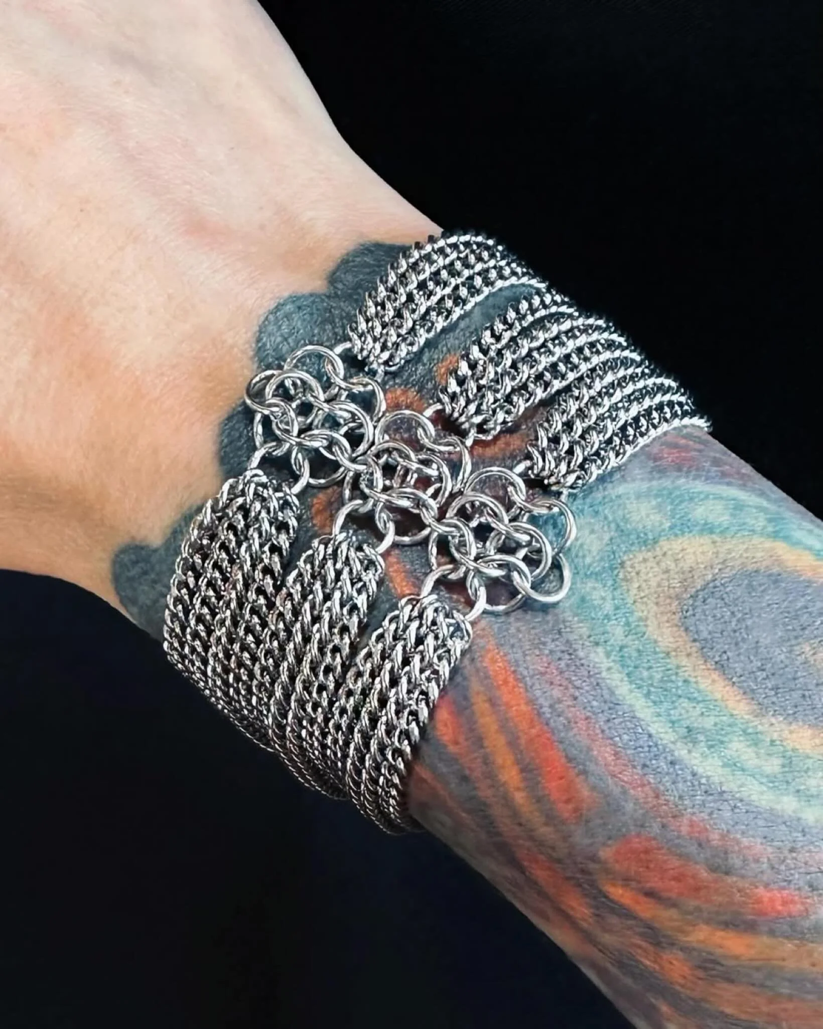 Perfect in every way and heading to @stjamescourtartshow in the Fourth Street section, booth 792.  @raptinmaillejewelry #chicagoartgirlsontheroad #chicagotreasure #shophandmade #artfair #louisvilleky