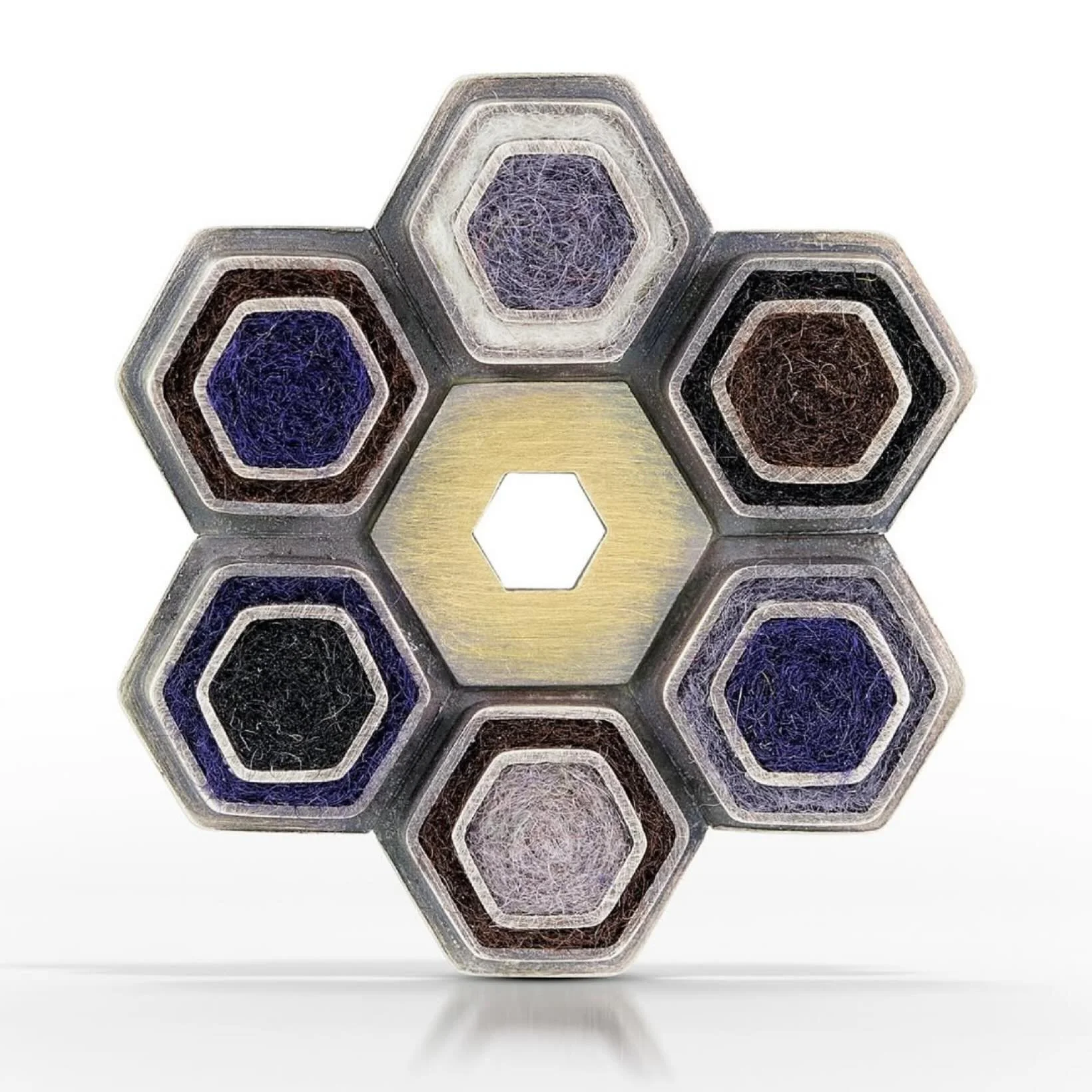 @mafdesign1 is heading to #philly for the prestigious @pmacraftshow which is awesome of course but what is even more awesome is that she will be #chicagoartgirlspopup2025 so that is a whole lot of awesome for an otherwise average Tuesday.  #chicagoar