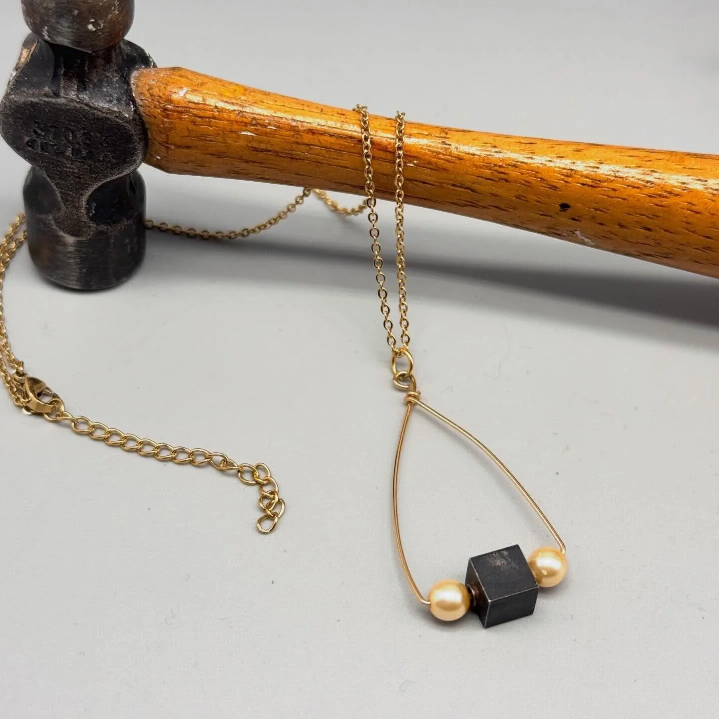 Repost from @suerosengardjewelry
&bull;
I&rsquo;ve got a sale going on in my FB Sale group. There&rsquo;s a link in my bio! 
#jewelrysale #artjewelry #coolstuff #suerosengardjewelry #shopchicagoartgirls