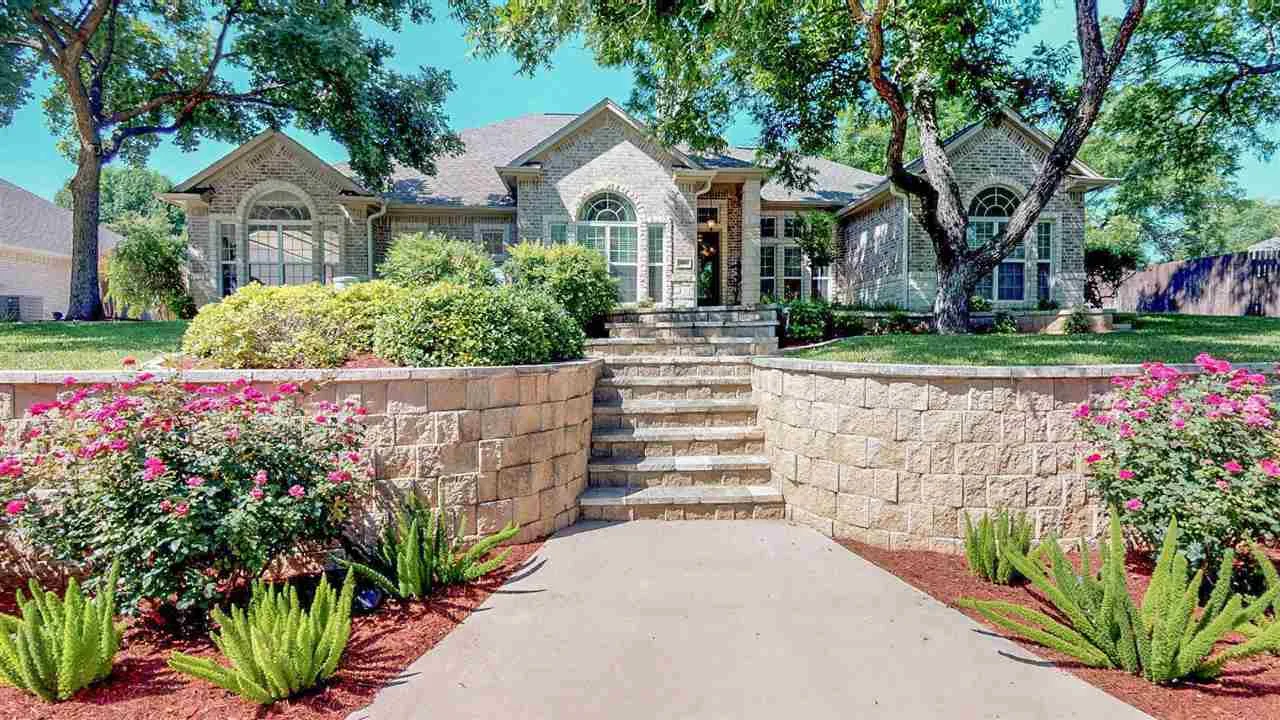 Walker and Associates Marble Falls fine homes