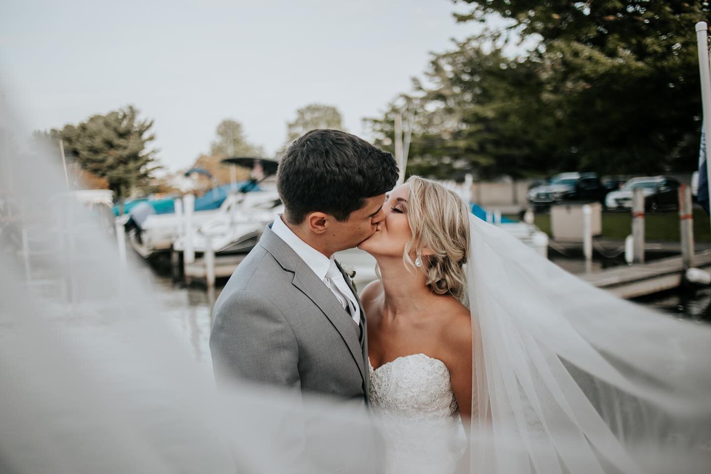 Veil details are my favorite🤩