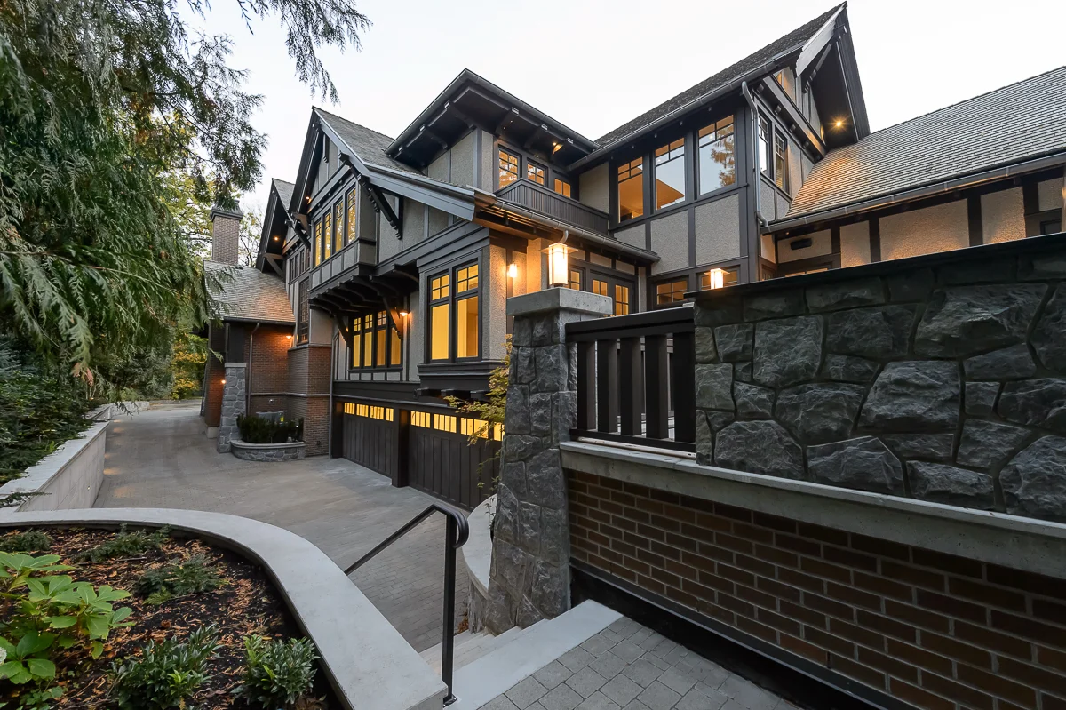 FeatureMatthews_1277w.jpg