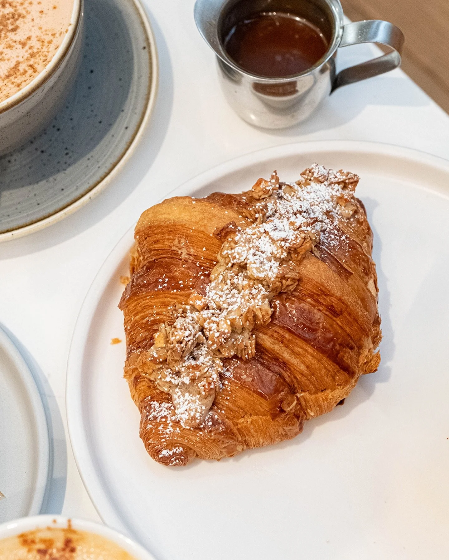 What&rsquo;s on your plate today? We hope it&rsquo;s our Twice-baked Apple Butter Crumble Croissant. 🥐 

🤎