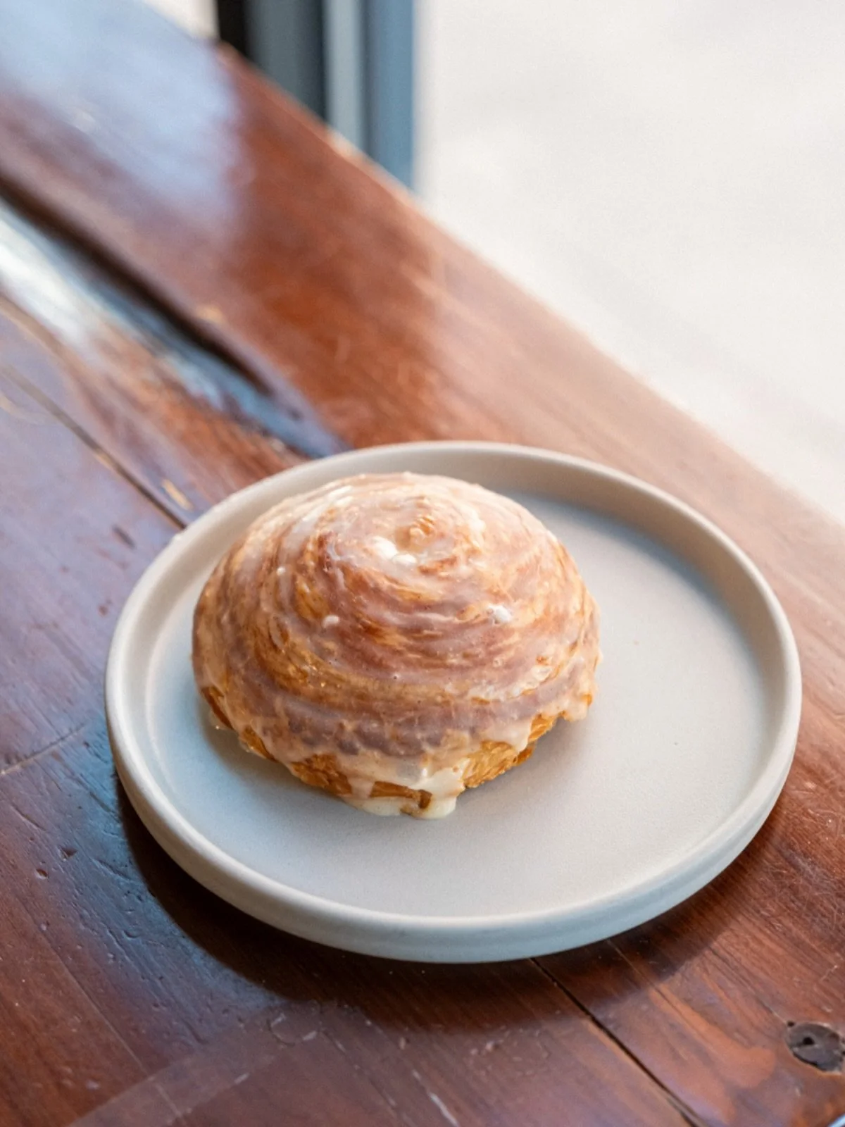 Honey buns at the bakehouse are unmatched 🍯✨ Soft, golden, and a perfect glaze that makes this worth stopping in for.