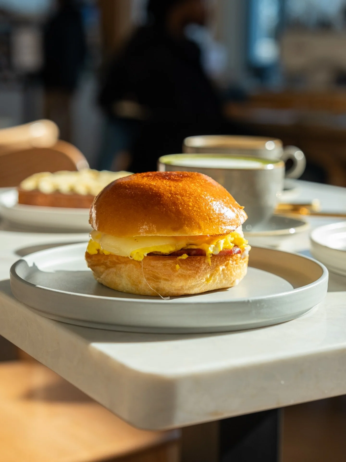 Who are you bringing for lunch at the bakehouse? Our breakfast sandwich comes with your choice of bacon or turkey bacon 🥓