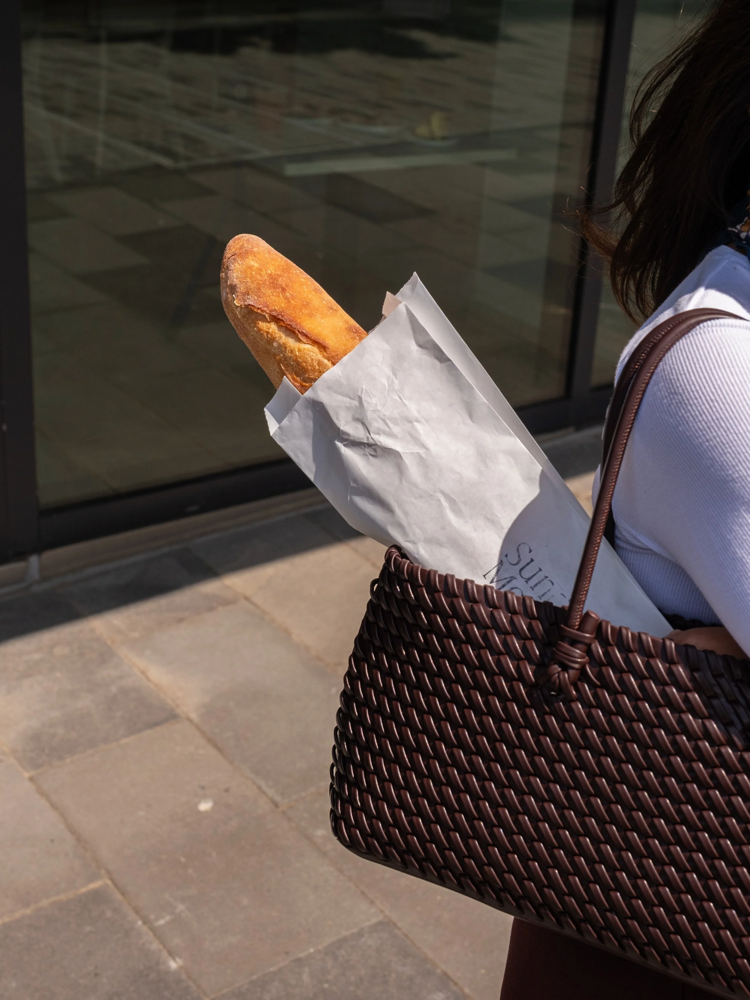 The most important accessory 🥖👜 Fresh baguette from Sunday Morning Bakehouse. What&rsquo;s your bakery item of choice?