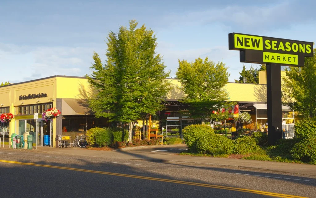 1214 SE Tacoma St, Portland, OR 97202
