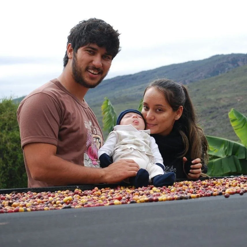 Foto- Bragadá #nature #cafesdobrasil #cafesdepiatã #vistaalegre #coopiatã # #specialtycoffee.jpg