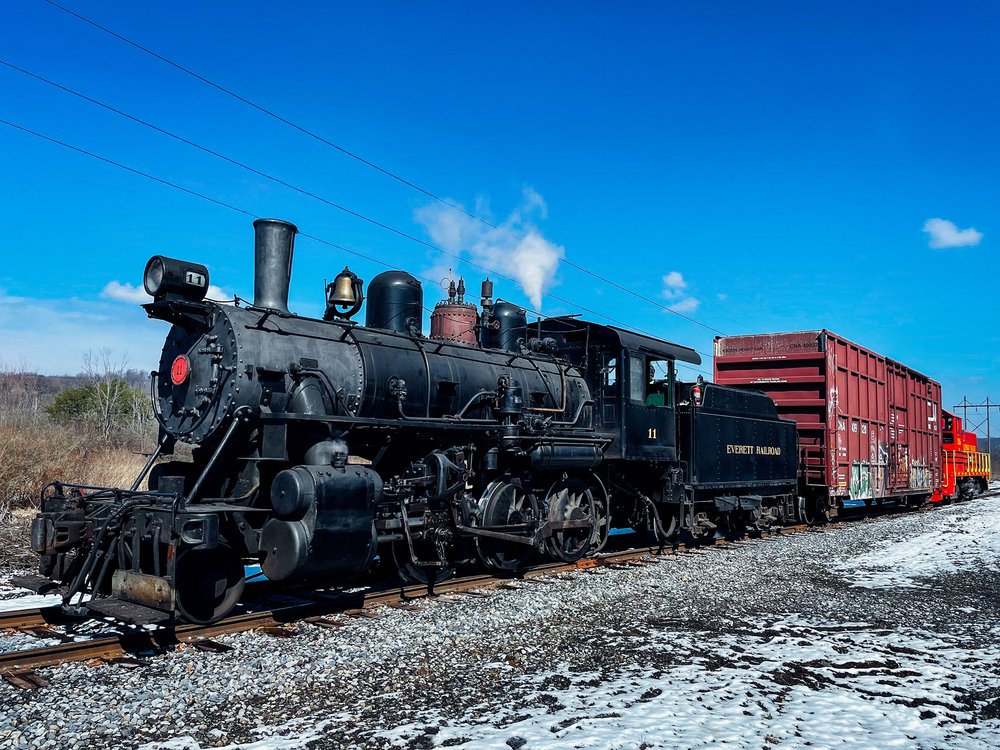  Everett Railroad No. 11 now offers the railroad improved performance. Built by the Cooke Works of the American Locomotive Company, the locomotive was originally constructed to burn oil for a railroad in Cuba, but ultimately never delivered for its i