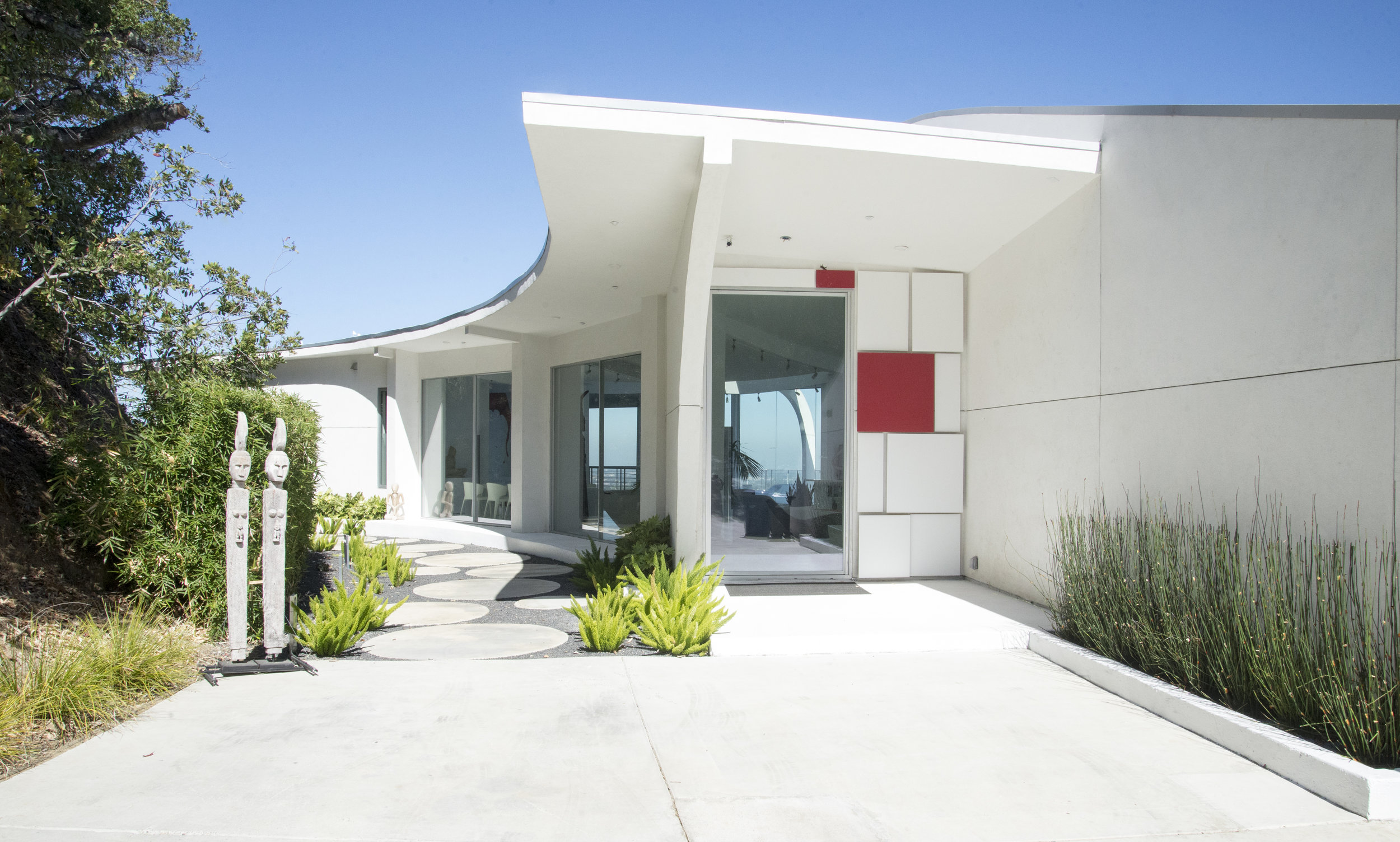 outside3.jpg