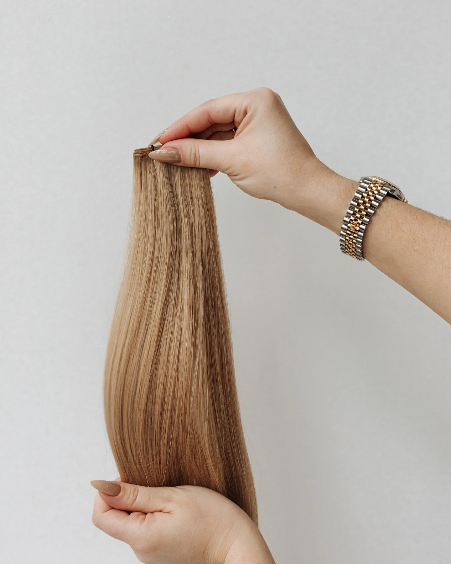 Canvas Shade No. 8.0

She is a perfect lowlight for your blondes and perfect highlight for your brunettes. She plays so well with others! Root her or melt her and have fun creating.

#canvashairextensions #customextensions #coloryourworld
