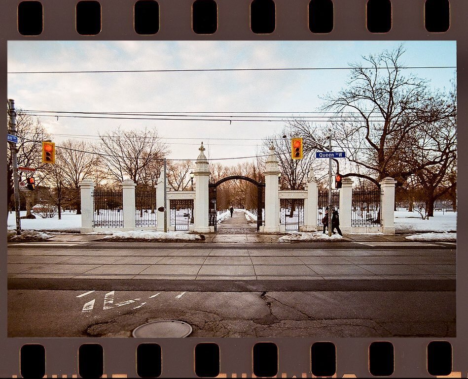 a lil walk through Queen West testing the 1960&rsquo;s Leica M2 on Kodak UltraMax 🎞