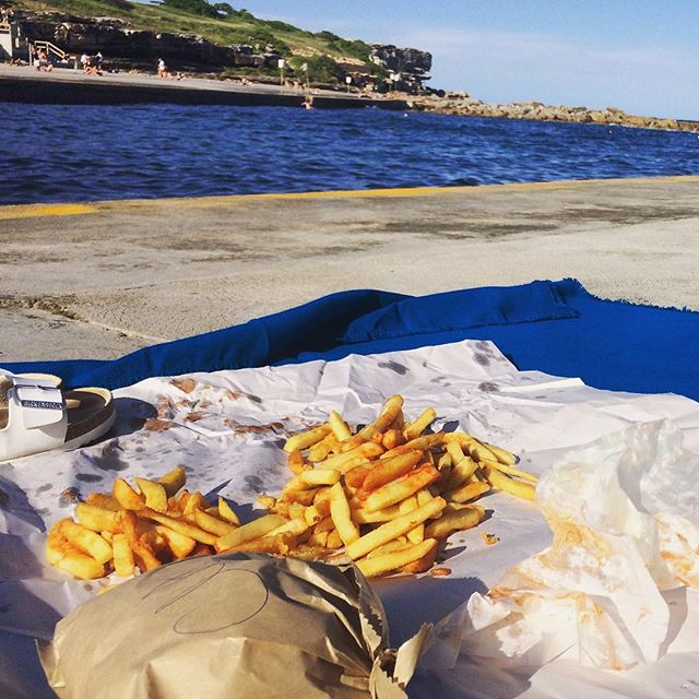 Grab yourself a burger and head down to Clovelly beach for some sunshine 🌞