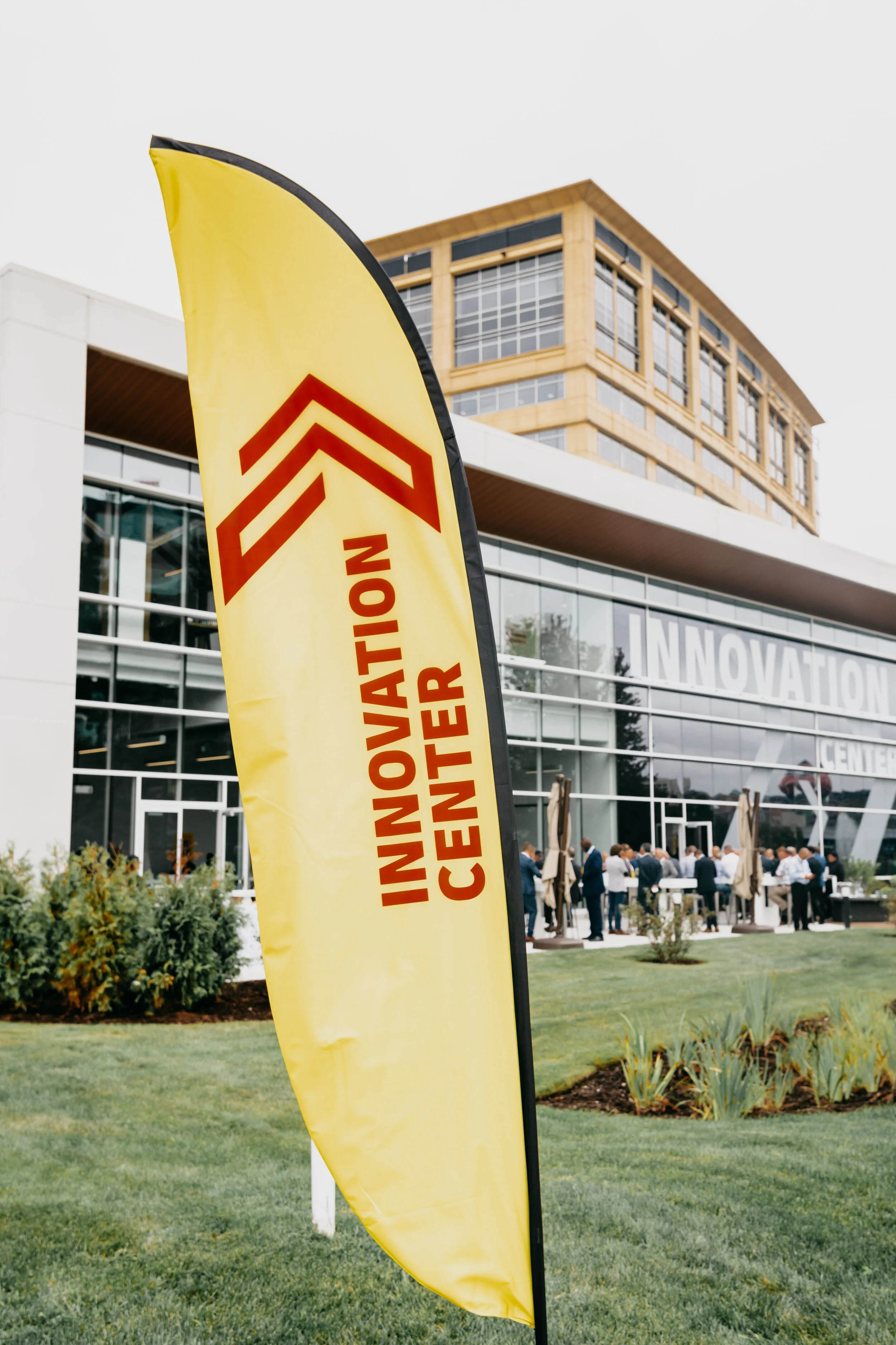 Fox+Harrison_DHL_InnovationCenter_Chi_Press-74.jpg