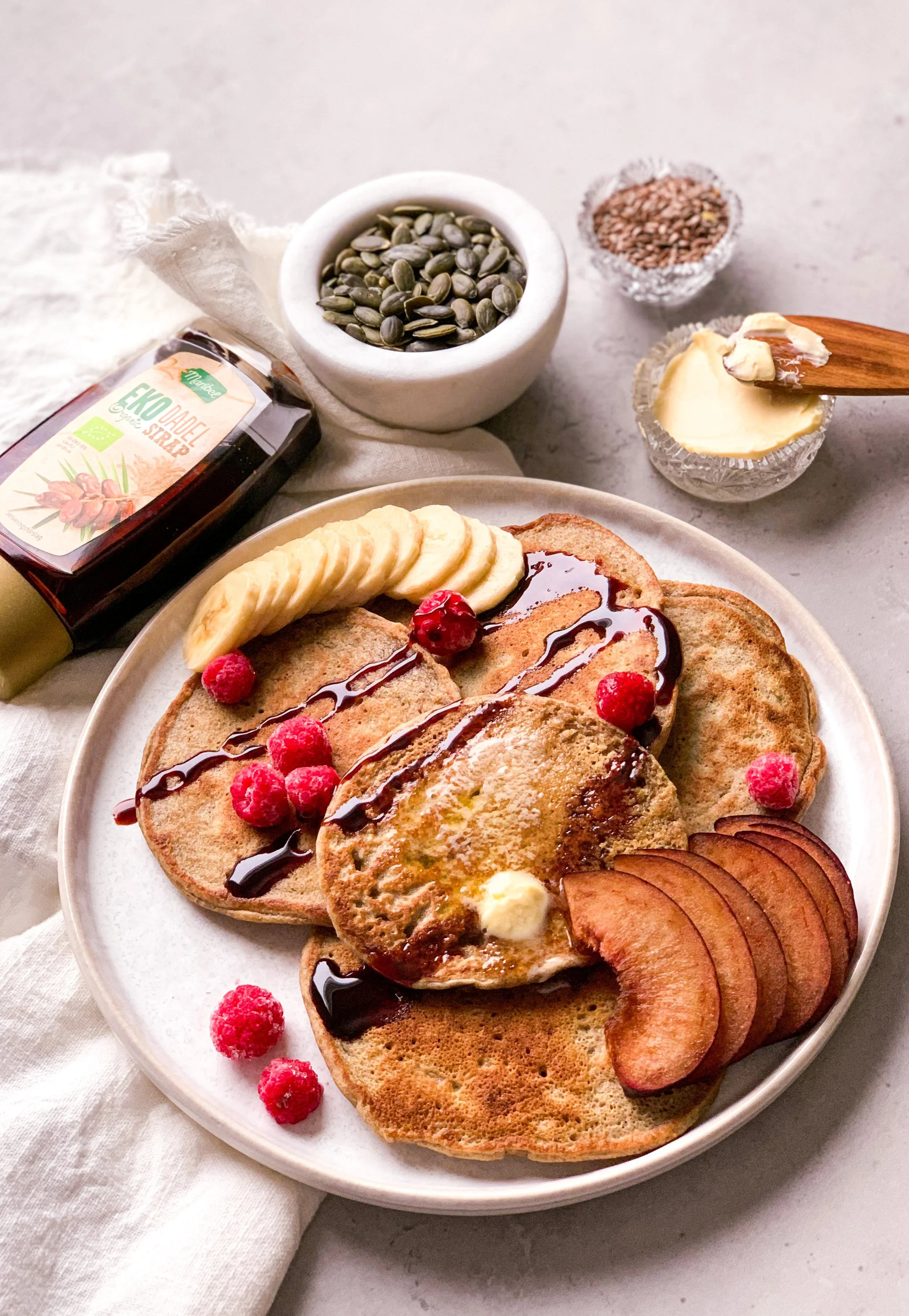 Veganska fullkornspannkakor med frön