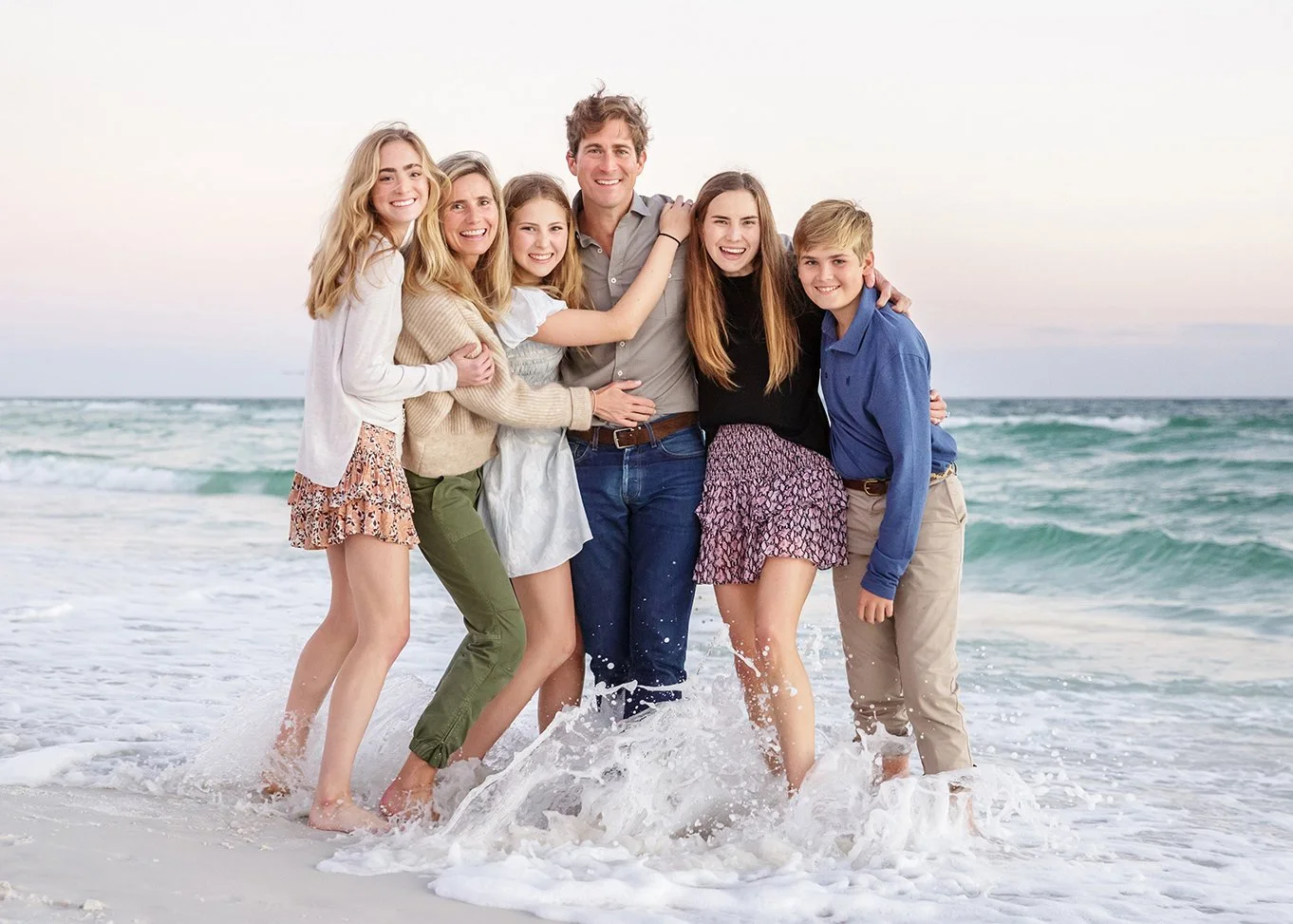 relaxed family photo sessions filled with laughter & love