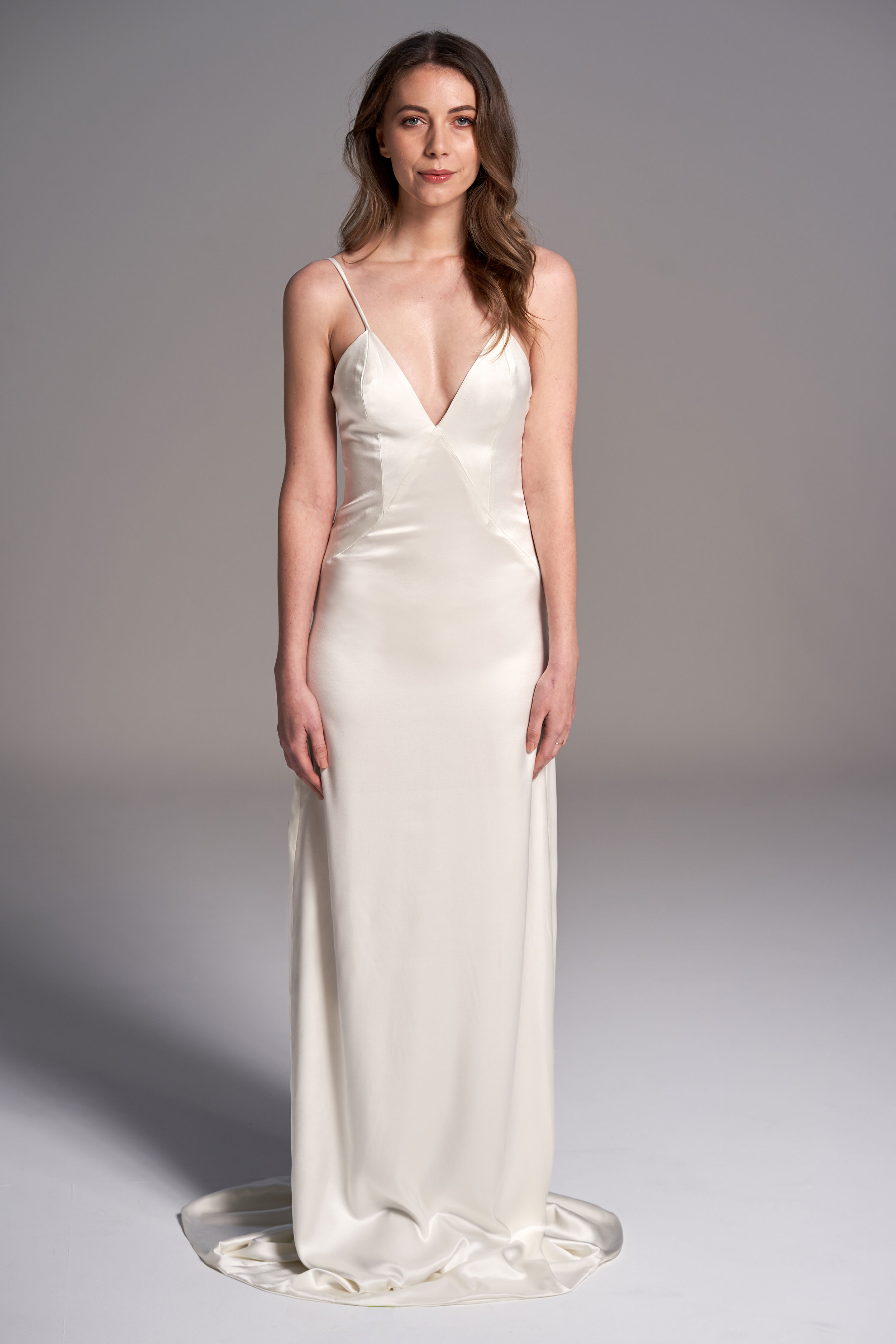 SB_19_556576_AVA_REED_SILK_DEEP_V_GOWN_03.jpg