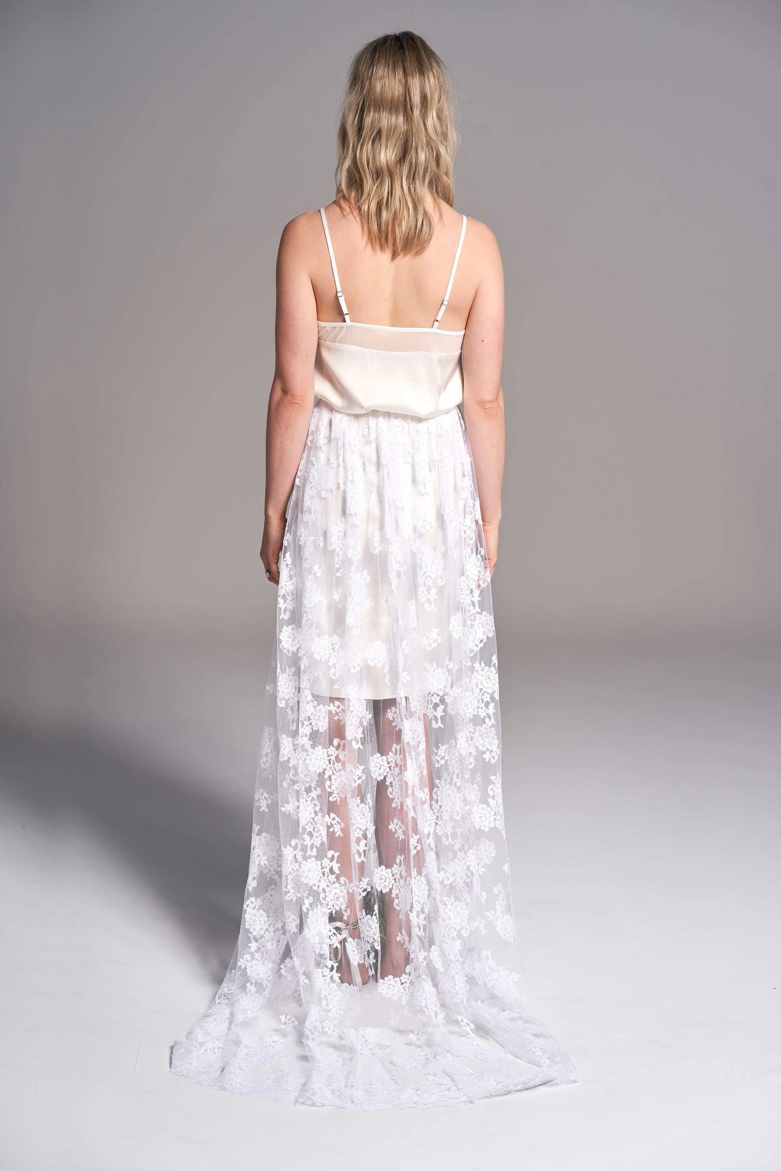 SB_19_556582_DELLIA_LACE_OVER_SKIRT_OUTFIT_07.jpg