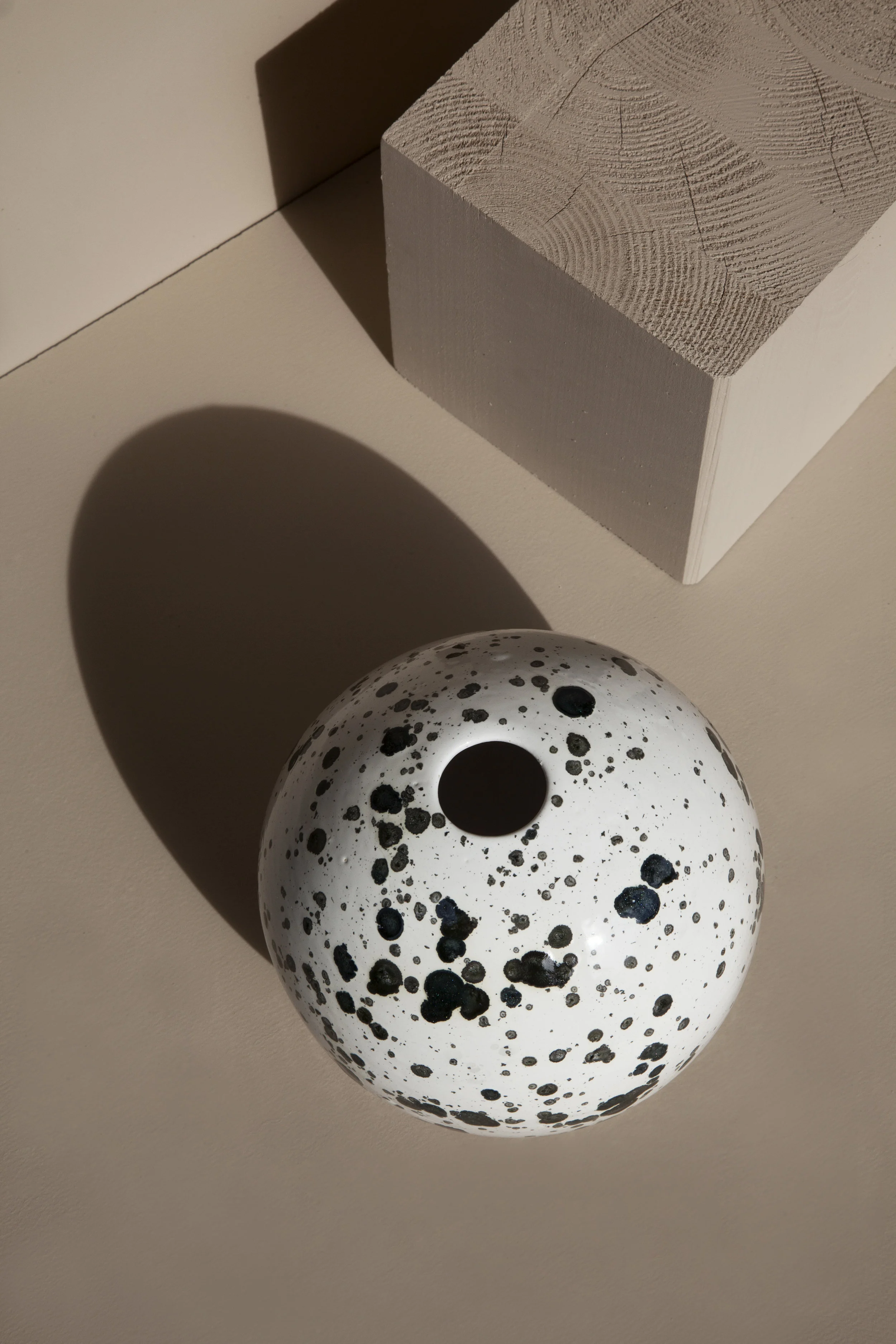 Ball Black &amp; White