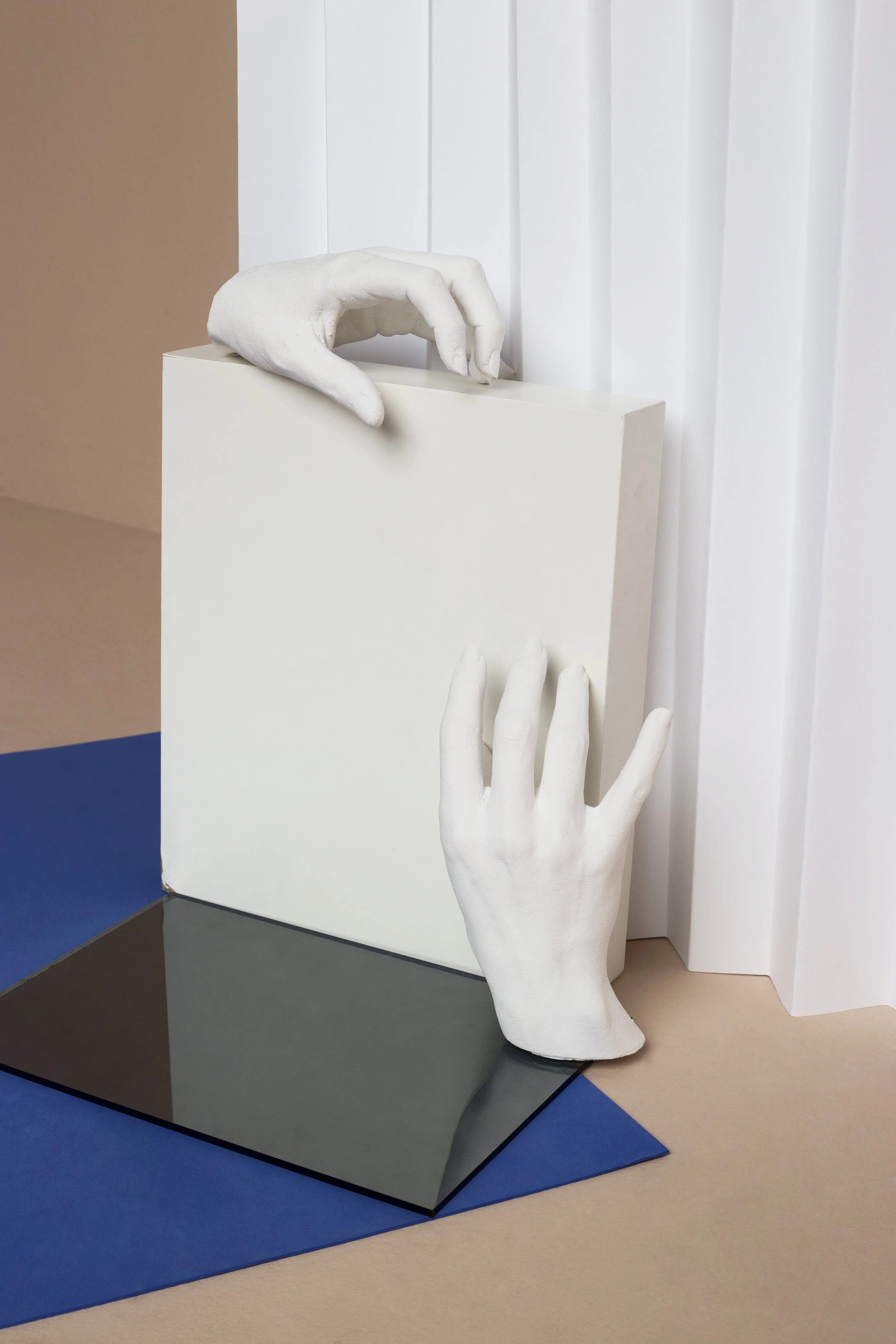 Plaster Hands Set: La Cueva Studio & Marcela Luna Photo: Erika Anes