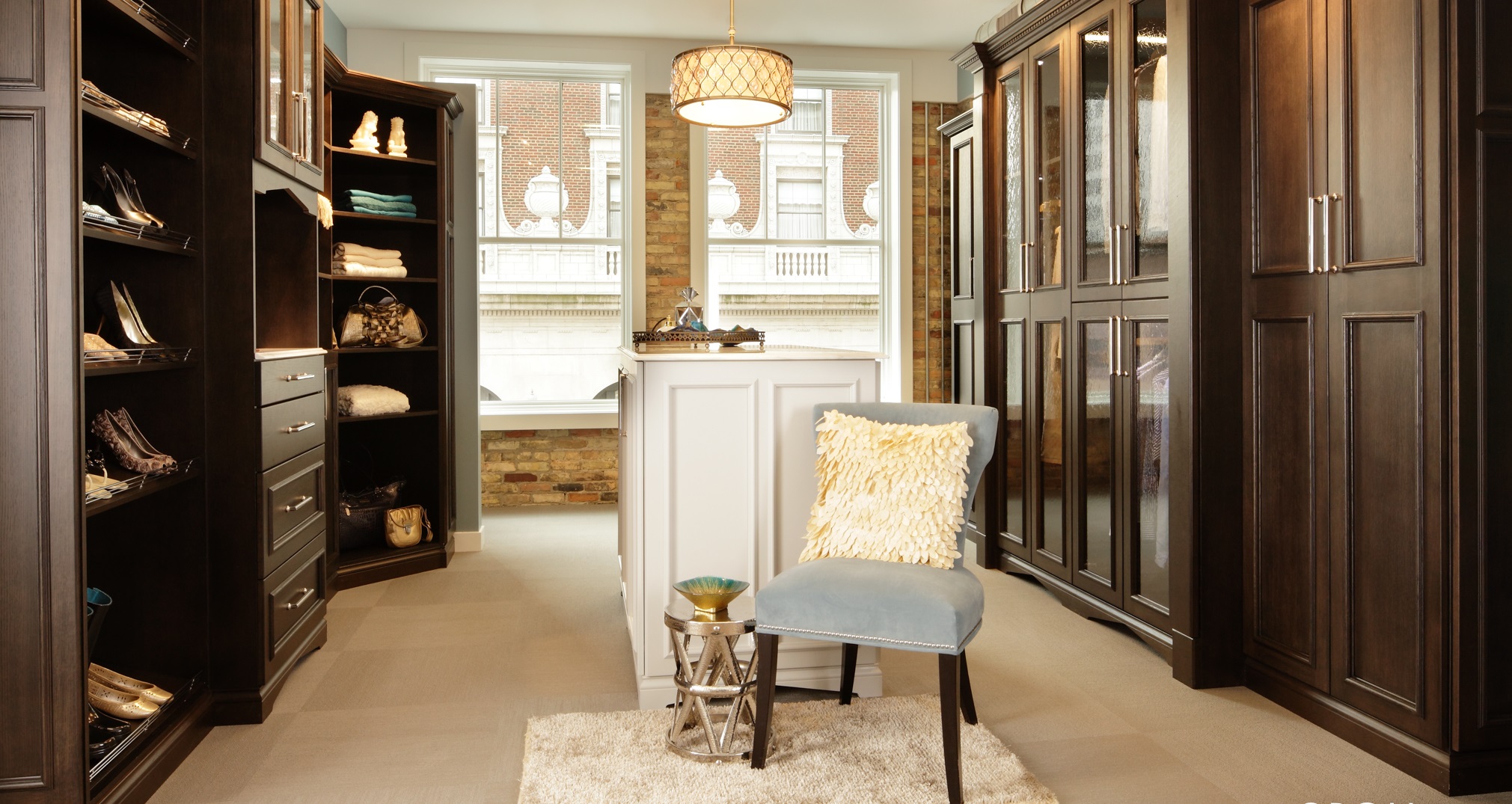Showroom_Walk-In_Veneer.jpg