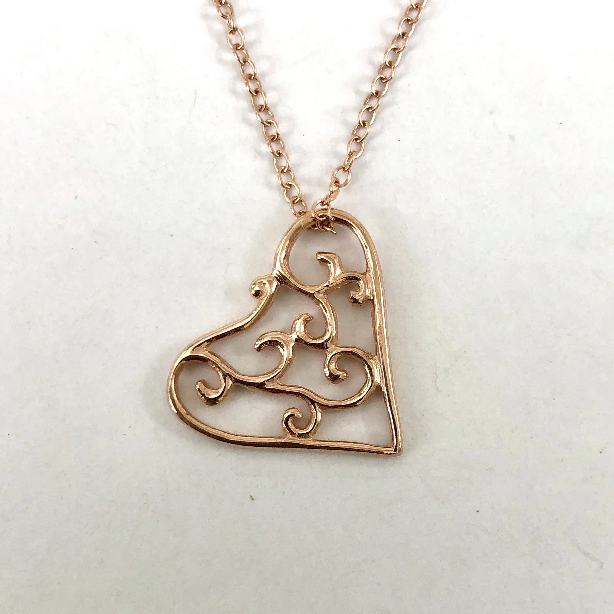 14K Scroll Heart 4.JPG