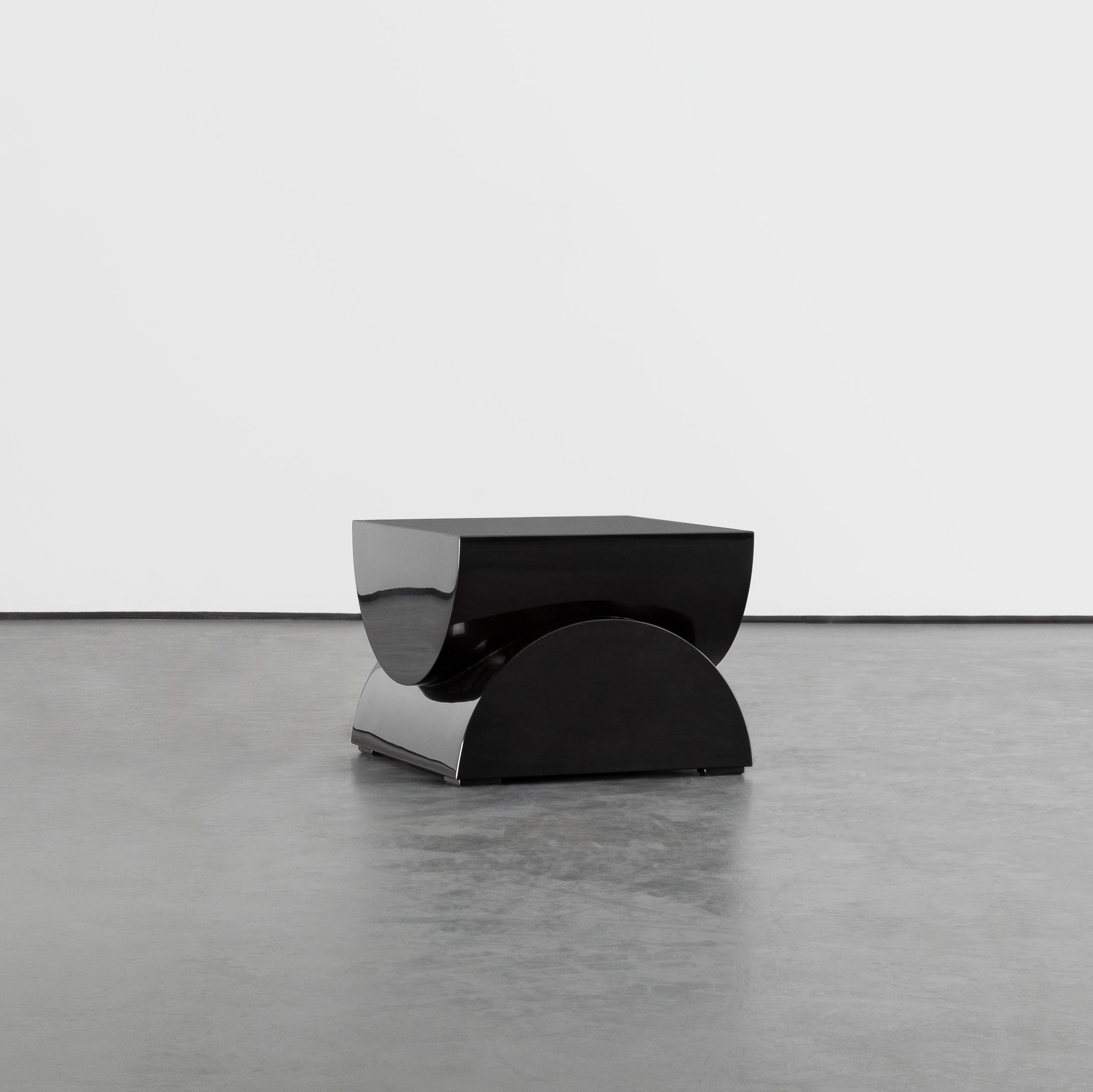 KORONIS_CCH2022_SideTable-08 2.jpg