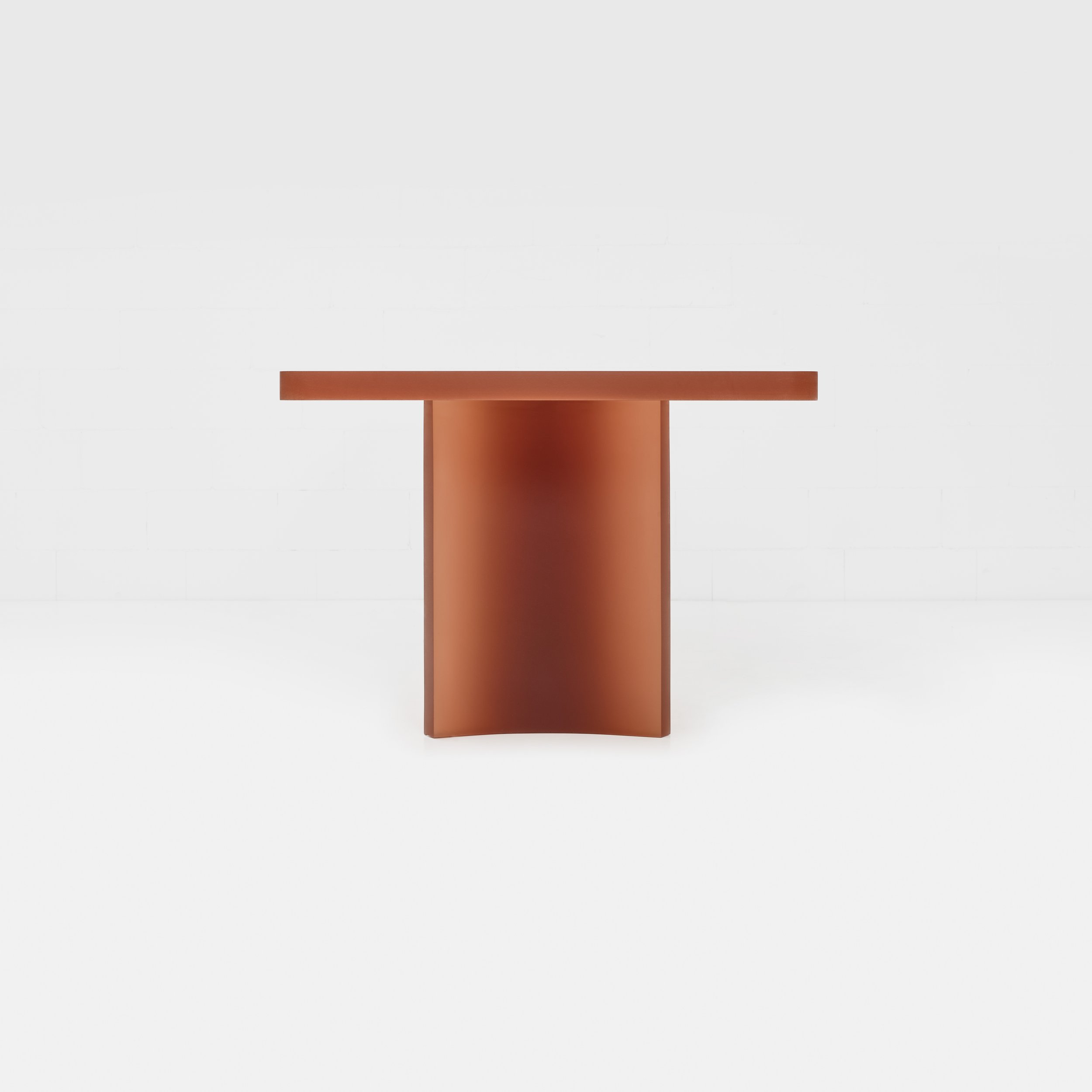 1136 NikoKoronis_CurvedConsoleAndTable_84867.jpg