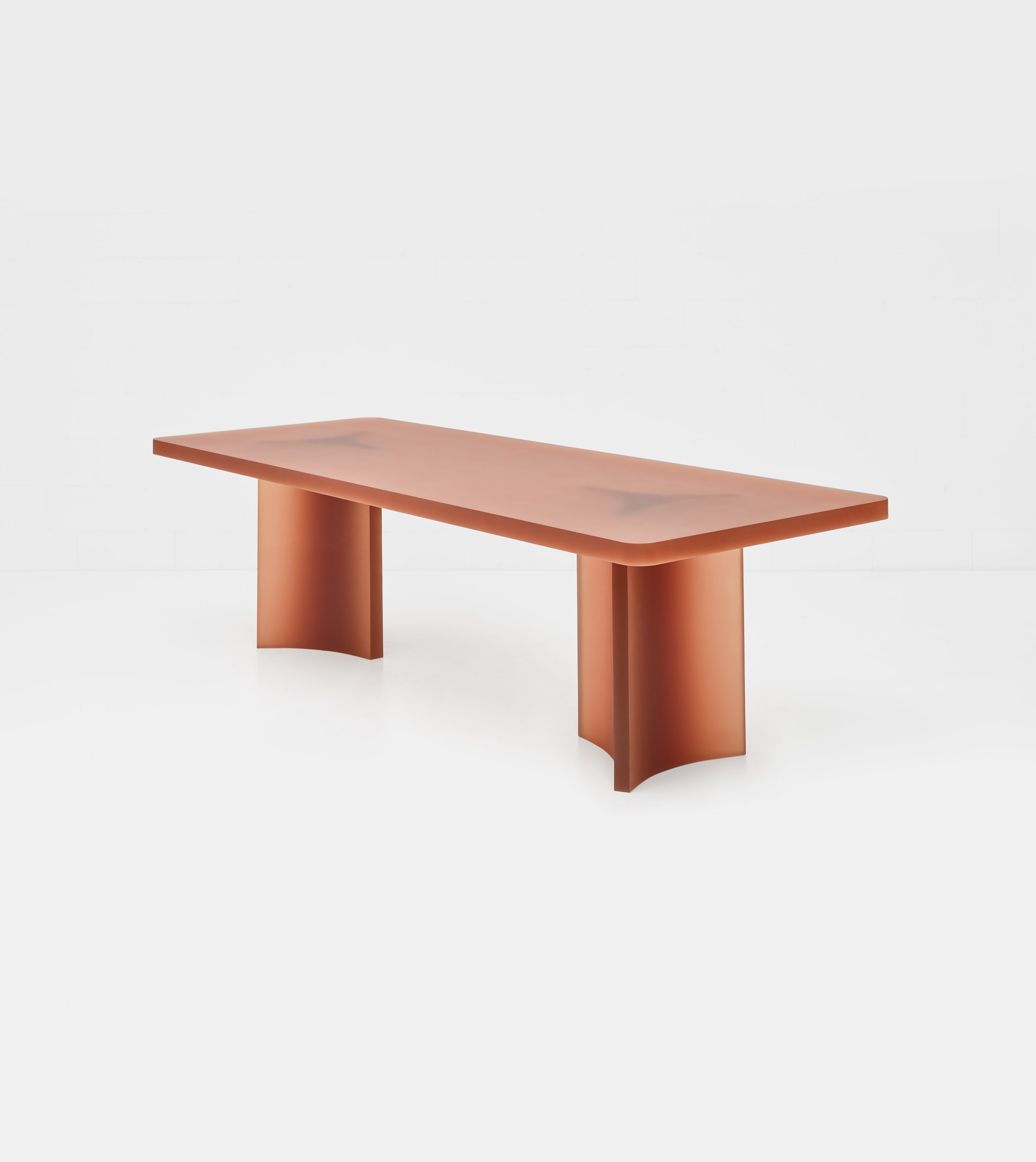 1136 NikoKoronis_CurvedConsoleAndTable_84849.jpg