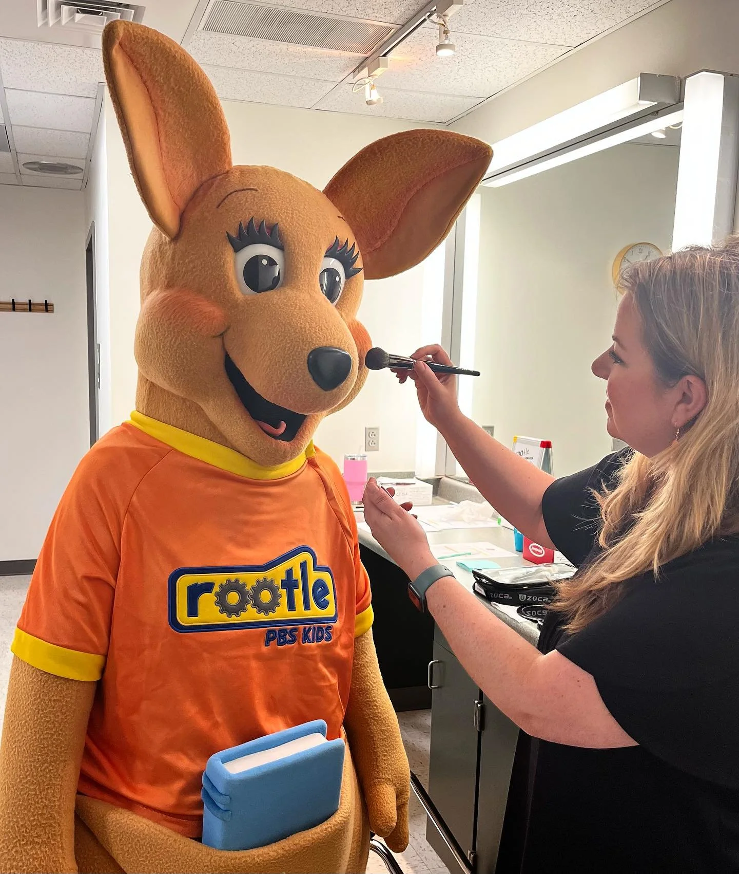 Getting Reader Roo camera-ready is no small task, but as a makeup artist it&rsquo;s all about making sure our favorite story-loving kangaroo shines! 🎨✨ From blending the perfect tones to match Roo&rsquo;s bright personality to making those big, curi