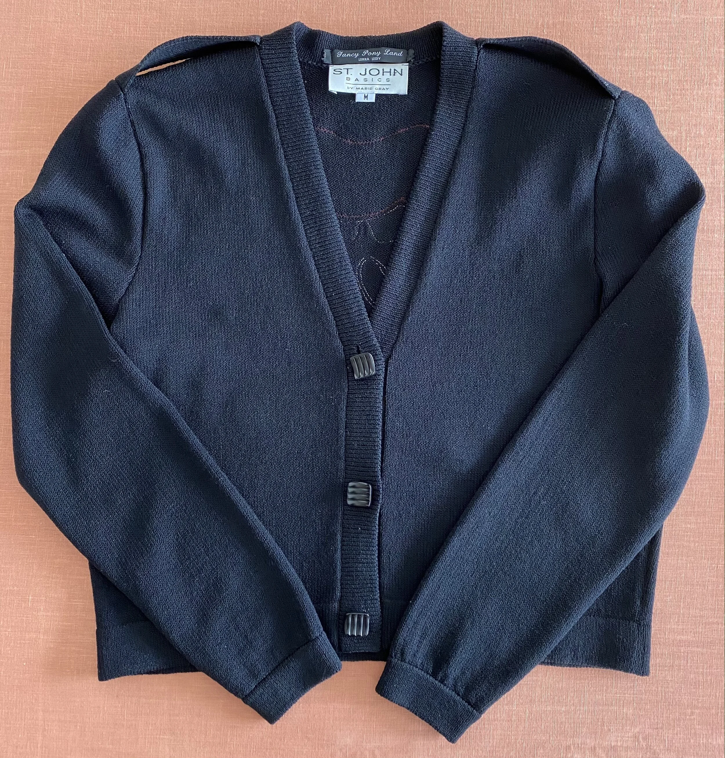 yes lips cardigan front