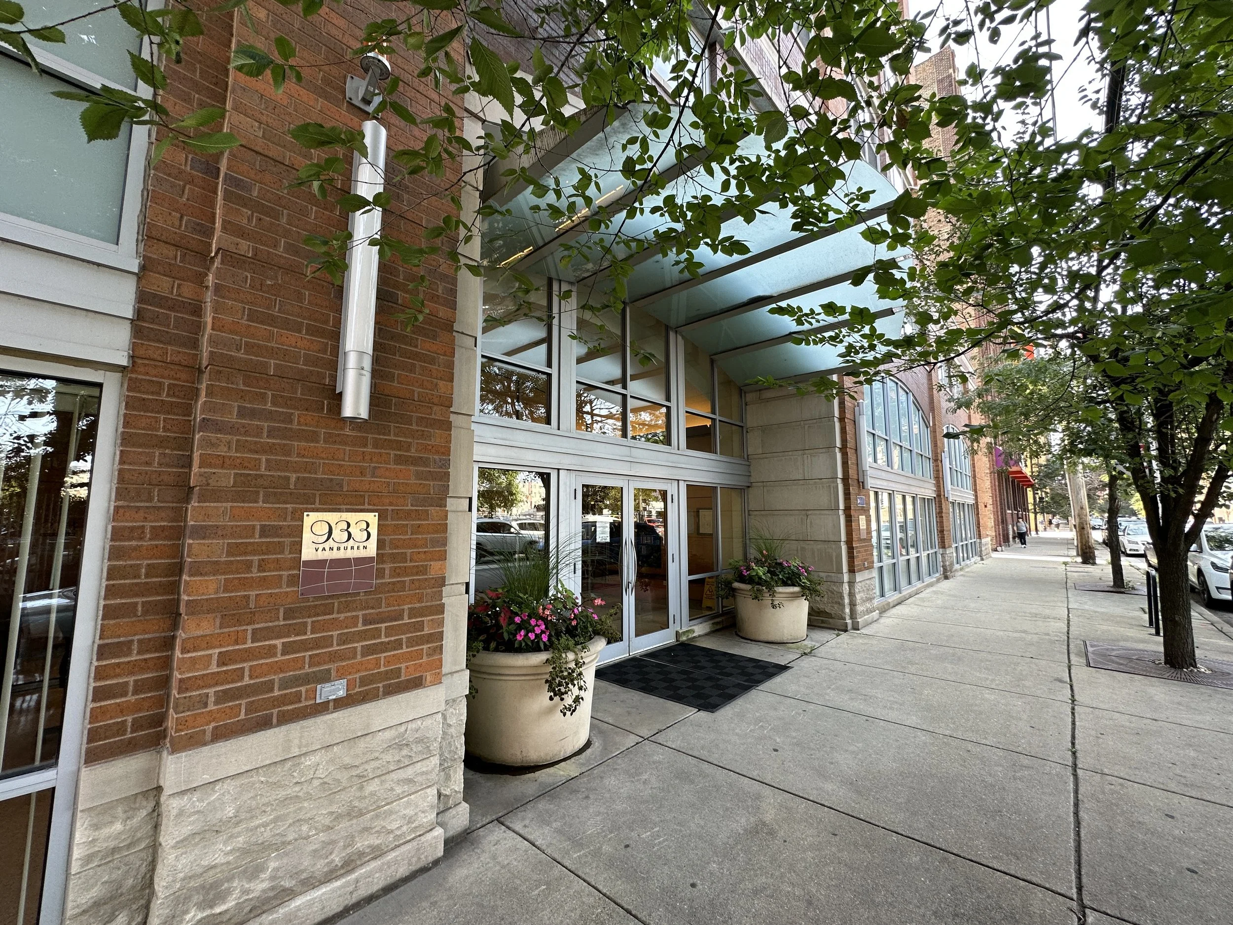 Cozy 1 Bed / 1 Bath Condo in the West Loop