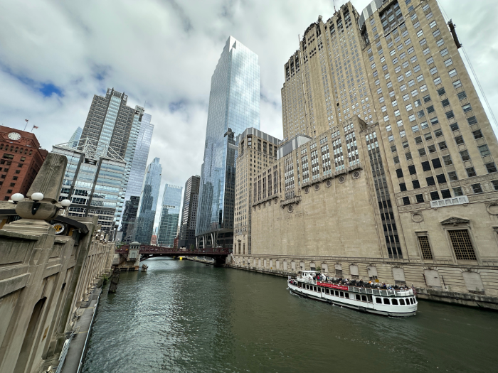 Scenic Architecture on Chicago River