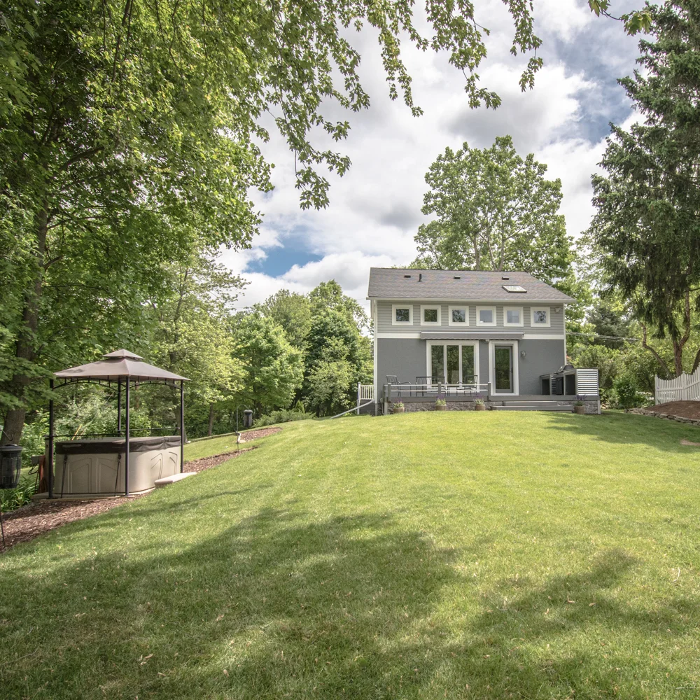 The Linda Rea Team Main site