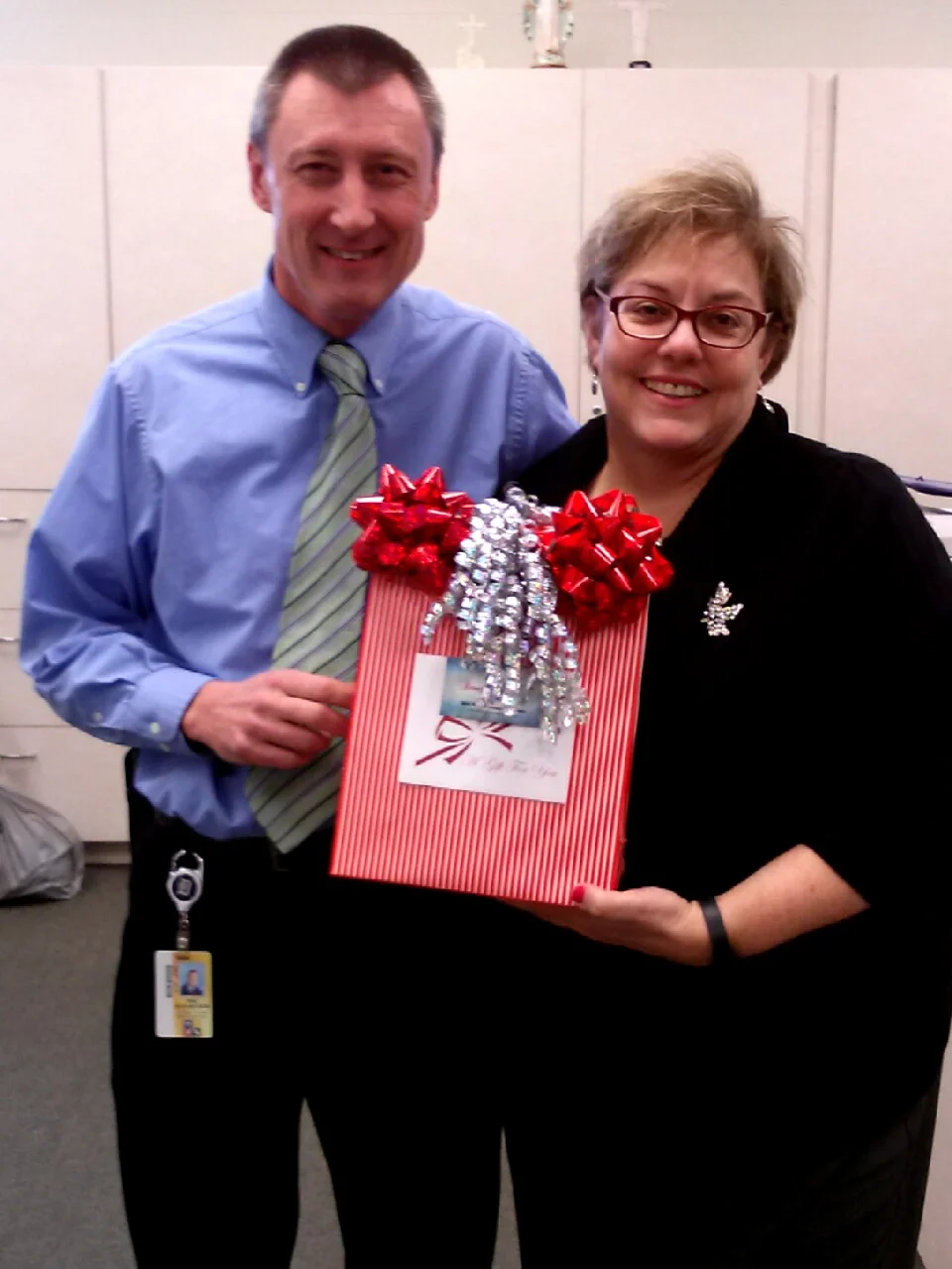 The Linda Rea Team Supports Notre Dame Preparatory School with a Spa Gift Package For Their Annual Fundraiser