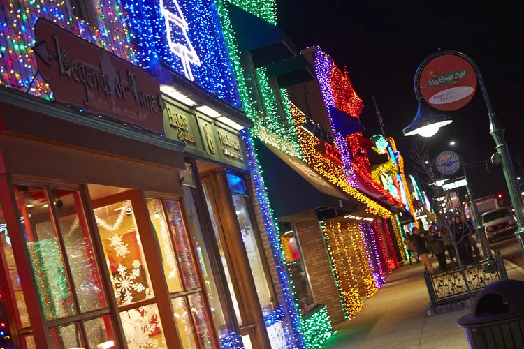 Bright Lights, Lovely City! Visit the Big, Bright Light Show, it's Electric!