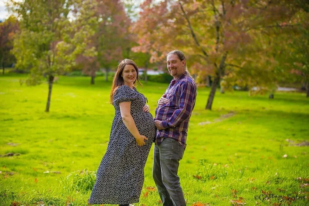 Was a busy weekend...

3 shoots, 3 locations, 3 completely different types of sessions

Thanks for choosing me to do your maternity photos @rachel_nisbet and @stashing_badgers 
We can't wait to meet your little dude!

#pnwphotographer #localphotograp