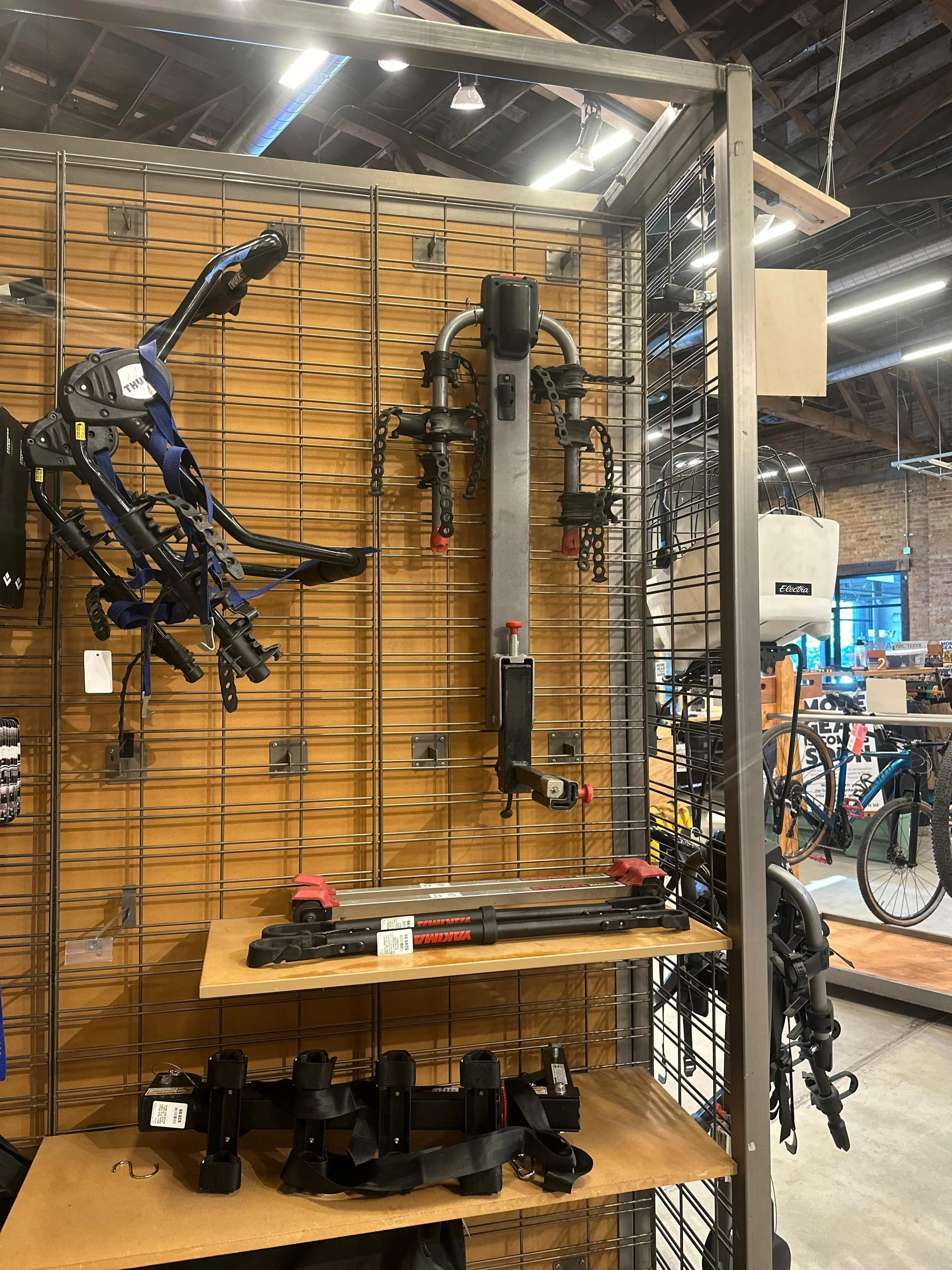 Trunk racks, hitch racks, road shower racks ?&iquest; !, pet carrier racks, oh my!