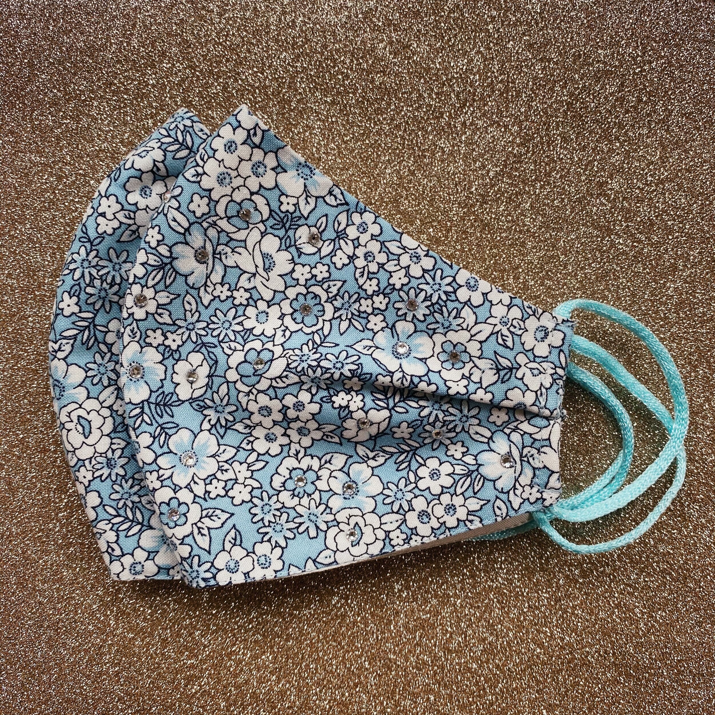 ditsy blue n white mask (gem option)